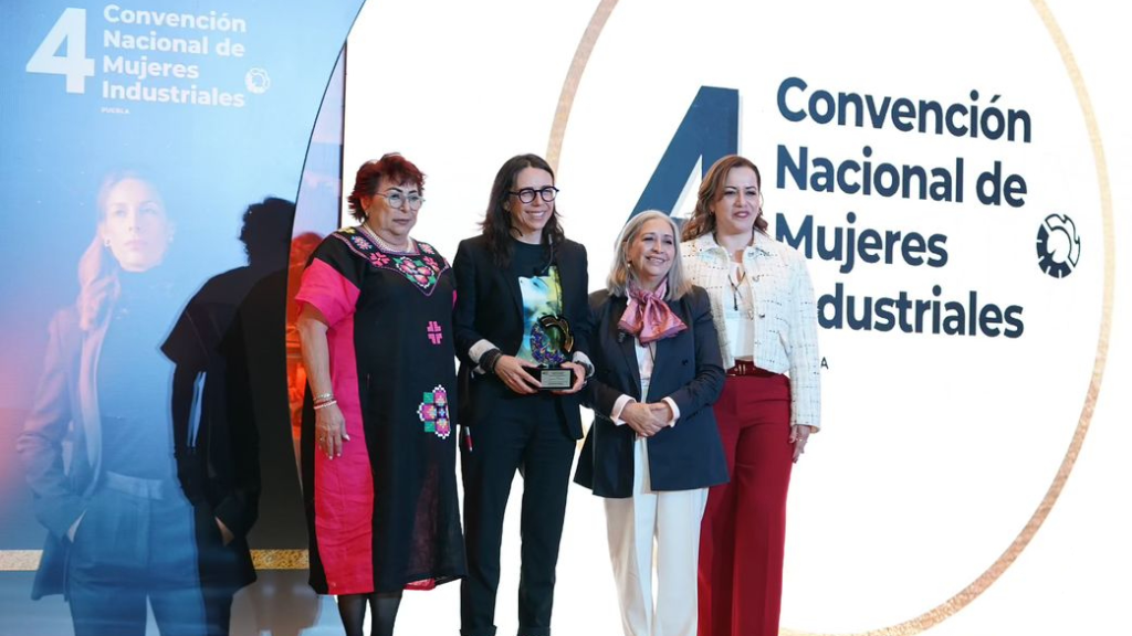Mujeres-Industriales