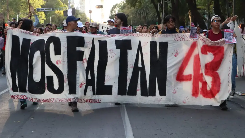 Normalistas-de-Ayotzinapa